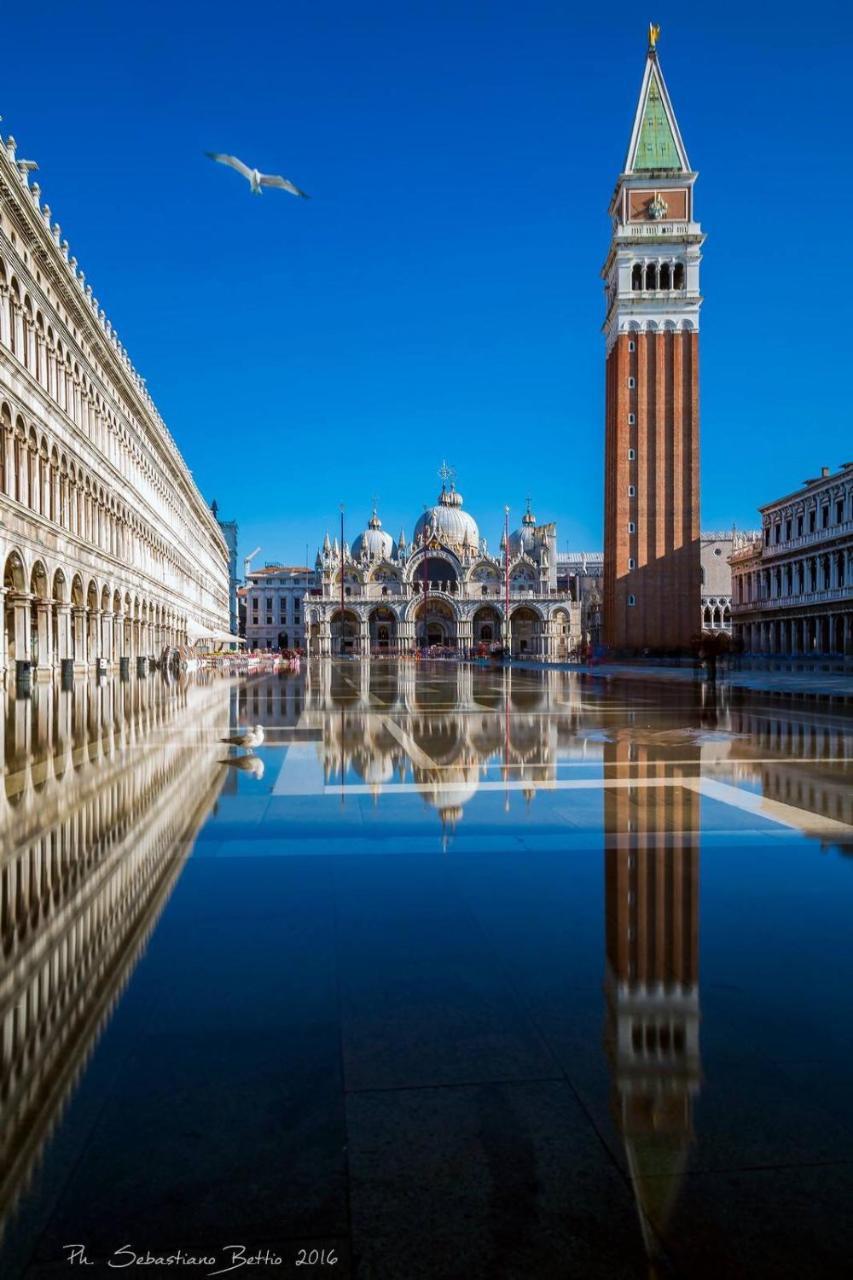 San Marco Design Suites Венеция Экстерьер фото